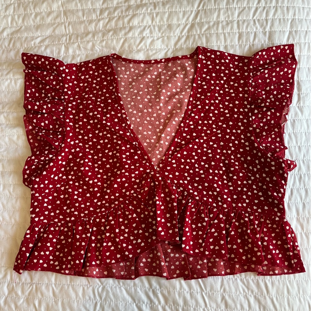 Cropped flowy heart top